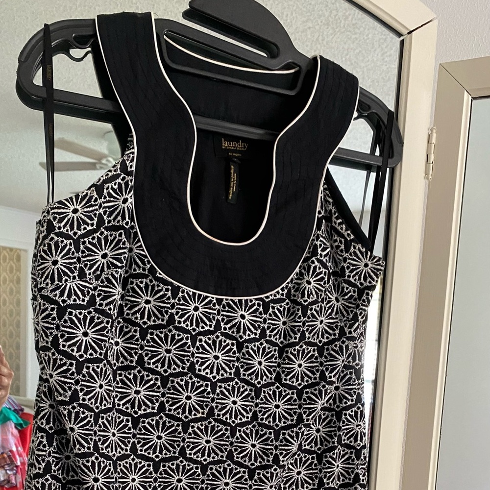 Laundry by Shelli Segal dress